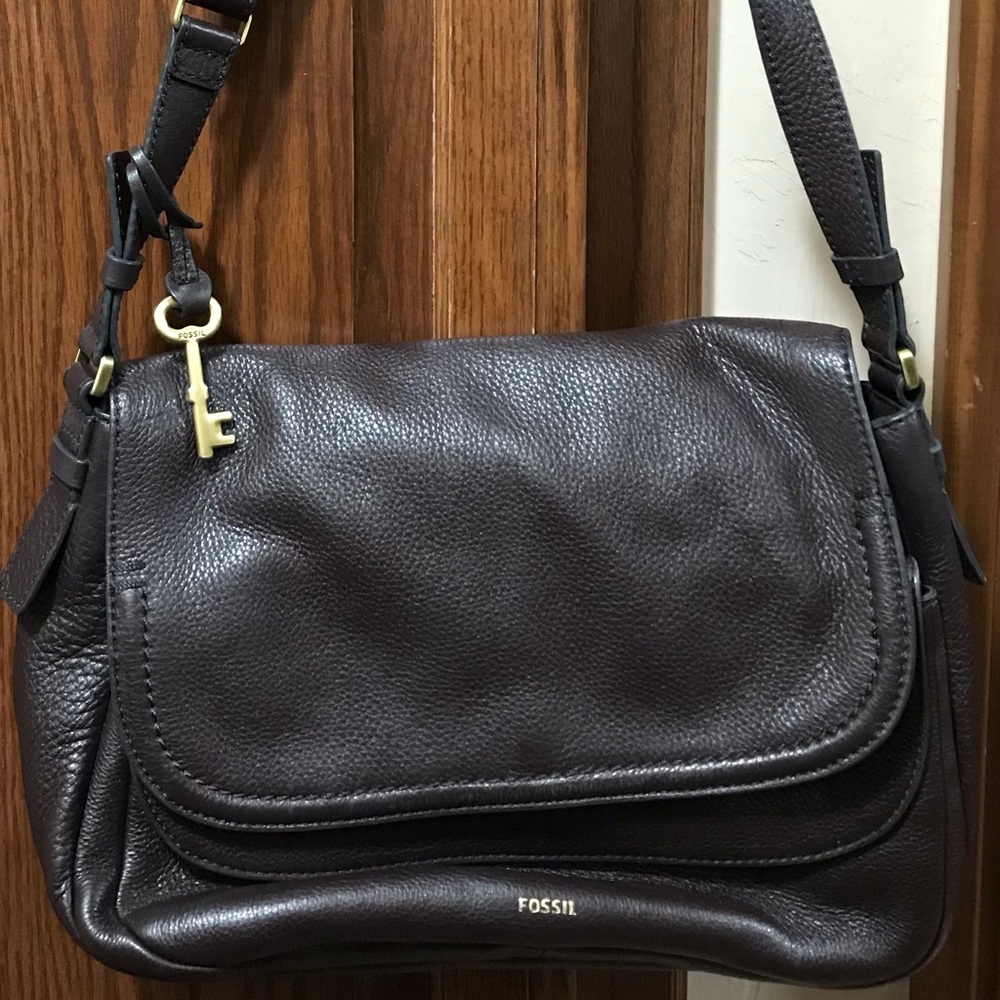 Fossil Peyton Chocolate Brown Double Flap Purse In Excellent Used Condition